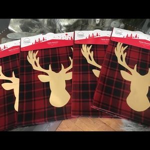 NWT Smart Living Buffalo Plaid DEER Table Runner